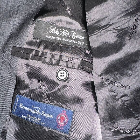 Ermenegildo Zegna Gray Sport Coat Tailored Elegance with Surgeons cuffs - Picture 6 of 8